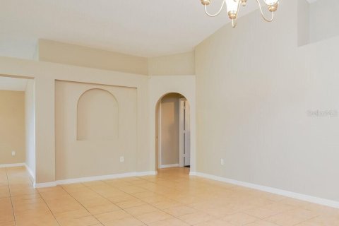 House in Kissimmee, Florida 4 bedrooms, 172.33 sq.m. № 2220224 - photo 7