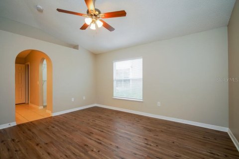 House in Kissimmee, Florida 4 bedrooms, 172.33 sq.m. № 2220224 - photo 11
