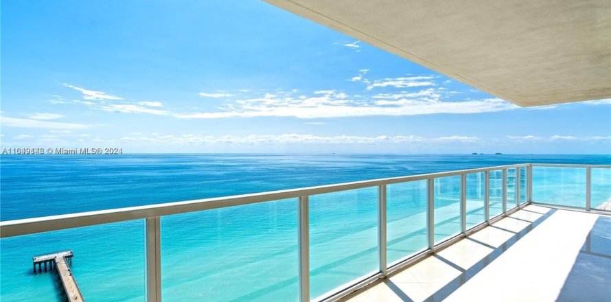 Condo in Sunny Isles Beach, Florida, 2 bedrooms  № 1811220
