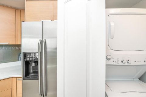 Condo in Sunny Isles Beach, Florida, 2 bedrooms  № 1811220 - photo 20