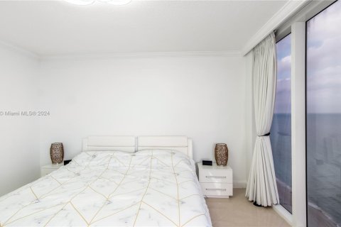 Condo in Sunny Isles Beach, Florida, 2 bedrooms  № 1811220 - photo 29