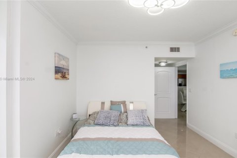 Condo in Sunny Isles Beach, Florida, 2 bedrooms  № 1811220 - photo 26