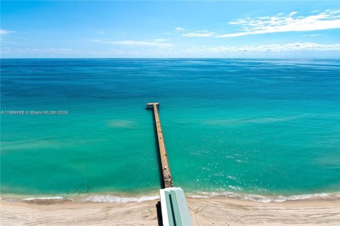 Condo in Sunny Isles Beach, Florida, 2 bedrooms  № 1811220 - photo 6