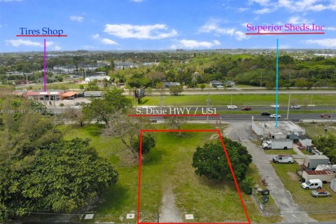 Купить коммерческую недвижимость в Майами, Флорида № 2063064 - фото 4