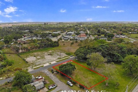 Купить коммерческую недвижимость в Майами, Флорида № 2063064 - фото 8