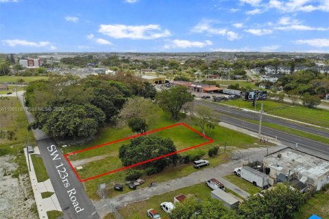 Купить коммерческую недвижимость в Майами, Флорида № 2063064 - фото 6