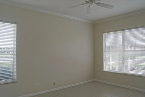 House in Boynton Beach, Florida 3 bedrooms, 213.58 sq.m. № 1840863 - photo 12