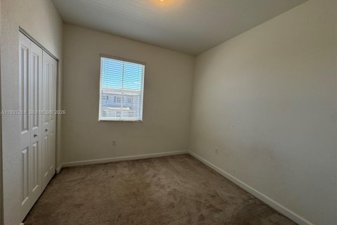 Casa en alquiler en Miami, Florida, 3 dormitorios, 143.53 m2 № 2055437 - foto 21