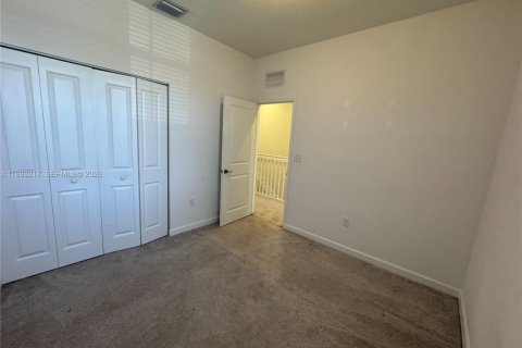 Casa en alquiler en Miami, Florida, 3 dormitorios, 143.53 m2 № 2055437 - foto 17