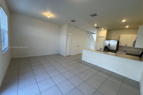 Casa en alquiler en Miami, Florida, 3 dormitorios, 143.53 m2 № 2055437 - foto 11