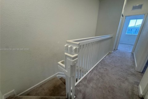 Casa en alquiler en Miami, Florida, 3 dormitorios, 143.53 m2 № 2055437 - foto 13