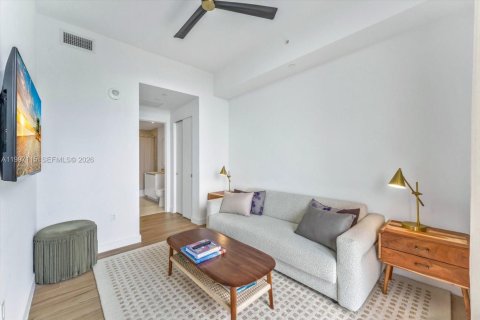 Снять в аренду кондоминиум в Майами, Флорида 2 спальни, 78.5м2, № 2059482 - фото 5