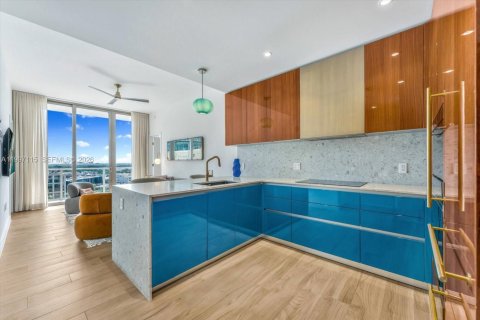 Снять в аренду кондоминиум в Майами, Флорида 2 спальни, 78.5м2, № 2059482 - фото 4