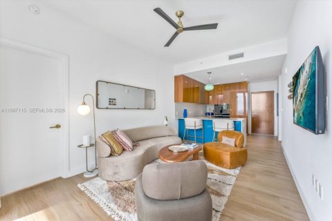 Снять в аренду кондоминиум в Майами, Флорида 2 спальни, 78.5м2, № 2059482 - фото 3