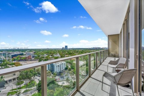 Снять в аренду кондоминиум в Майами, Флорида 2 спальни, 78.5м2, № 2059482 - фото 2