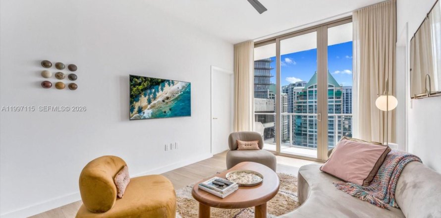 Кондоминиум с 2 спальнями в Майами, Флорида № 2059482