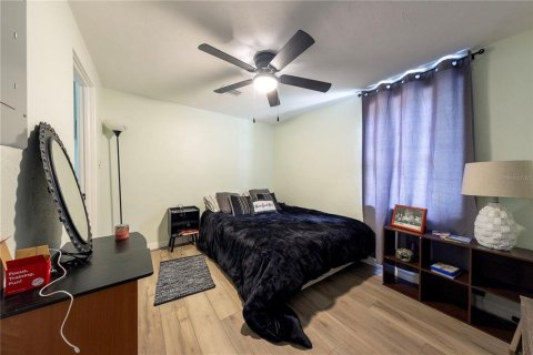 House in Edgewater, Florida 4 bedrooms, 111.48 sq.m. № 1853904 - photo 15