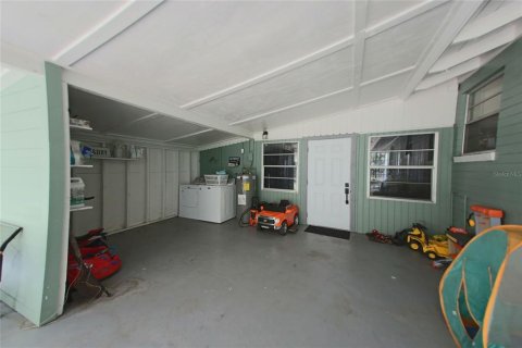 House in Edgewater, Florida 4 bedrooms, 111.48 sq.m. № 1853904 - photo 19