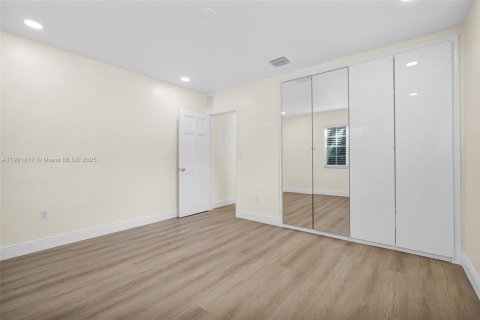 Villa ou maison à vendre à Miami, Floride: 3 chambres, 136.38 m2 № 1975964 - photo 27