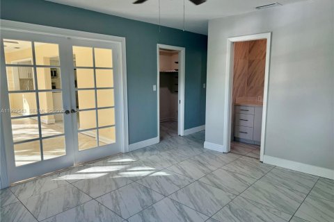 Купить виллу или дом в Лодердейл-Лейкс, Флорида 2 спальни, 120.31м2, № 1992016 - фото 12