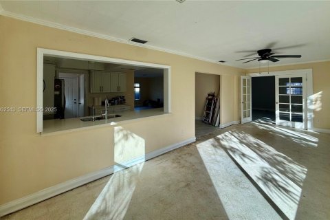 Купить виллу или дом в Лодердейл-Лейкс, Флорида 2 спальни, 120.31м2, № 1992016 - фото 10