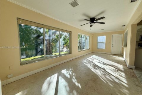 Купить виллу или дом в Лодердейл-Лейкс, Флорида 2 спальни, 120.31м2, № 1992016 - фото 9