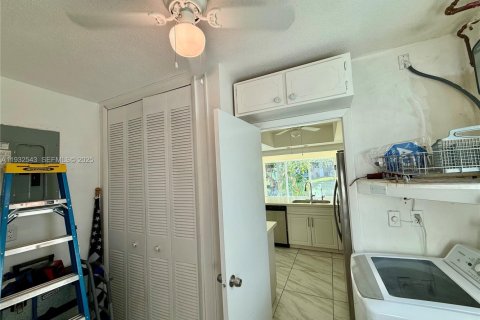 Купить виллу или дом в Лодердейл-Лейкс, Флорида 2 спальни, 120.31м2, № 1992016 - фото 29