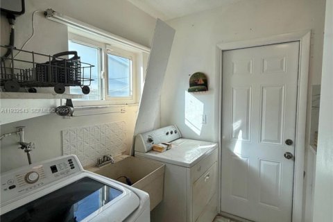 Купить виллу или дом в Лодердейл-Лейкс, Флорида 2 спальни, 120.31м2, № 1992016 - фото 30