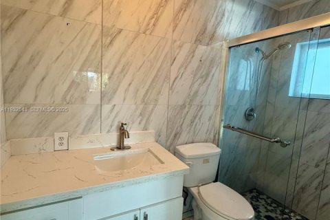 Купить виллу или дом в Лодердейл-Лейкс, Флорида 2 спальни, 120.31м2, № 1992016 - фото 13