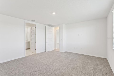 House in Palm Coast, Florida 4 bedrooms, 258.92 sq.m. № 2393849 - photo 9