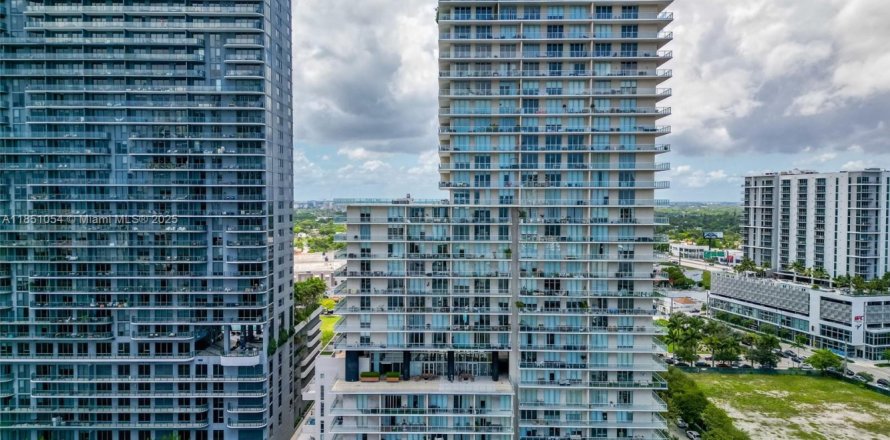 Condo in Miami, Florida, 2 bedrooms  № 1855274