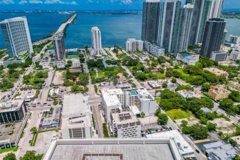 Condo in Miami, Florida, 2 bedrooms  № 1855274 - photo 22