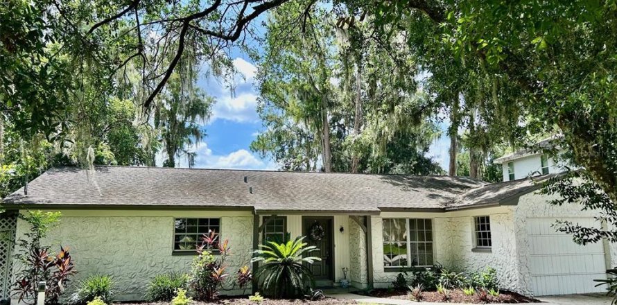 Villa ou maison à Lutz, Floride 3 chambres, 174.47 m2 № 1828042