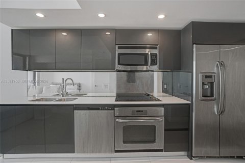 Condo in Miami, Florida  № 2075401 - photo 27