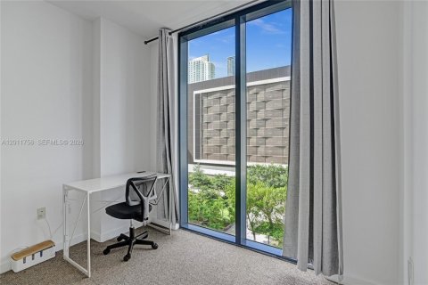 Condo in Miami, Florida  № 2075401 - photo 14