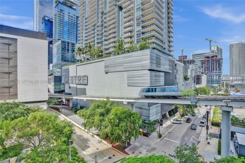 Condo in Miami, Florida  № 2075401 - photo 22