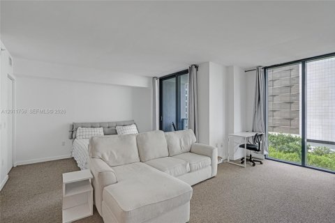 Condo in Miami, Florida  № 2075401 - photo 10