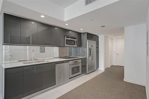 Condo in Miami, Florida  № 2075401 - photo 2