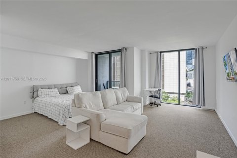 Studio in the Condo in Miami, Florida № 2075401