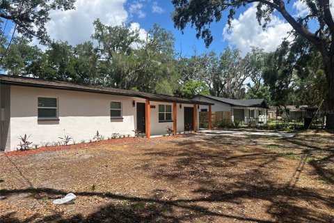 House in Lutz, Florida 3 bedrooms, 112.78 sq.m. № 2232512 - photo 2