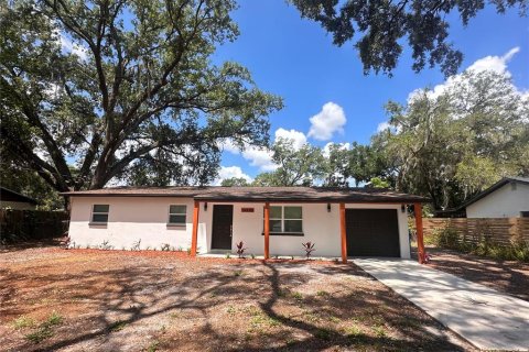 House in Lutz, Florida 3 bedrooms, 112.78 sq.m. № 2232512 - photo 3