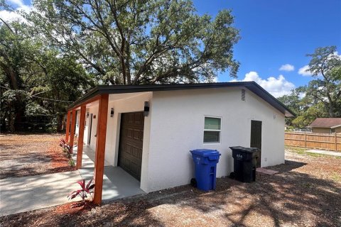 House in Lutz, Florida 3 bedrooms, 112.78 sq.m. № 2232512 - photo 7