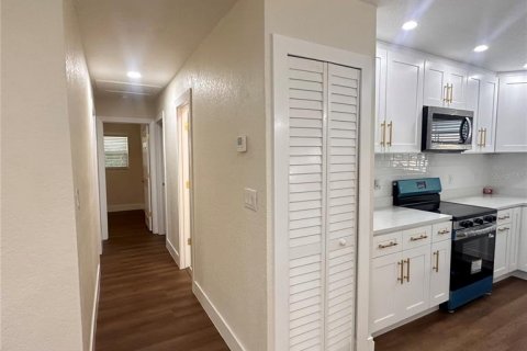 House in Lutz, Florida 3 bedrooms, 112.78 sq.m. № 2232512 - photo 19