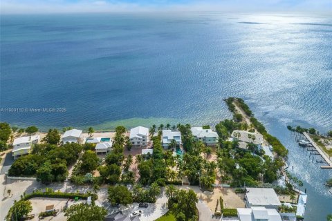 House in Key Largo, Florida 3 bedrooms, 233.28 sq.m. № 1954923 - photo 8