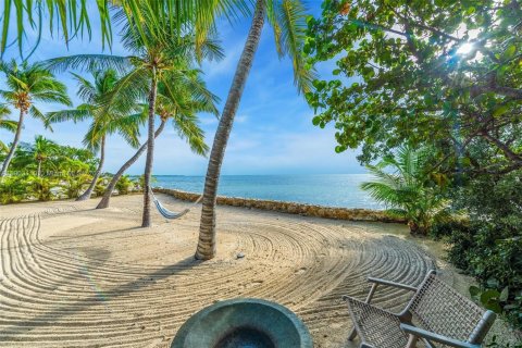 House in Key Largo, Florida 3 bedrooms, 233.28 sq.m. № 1954923 - photo 11