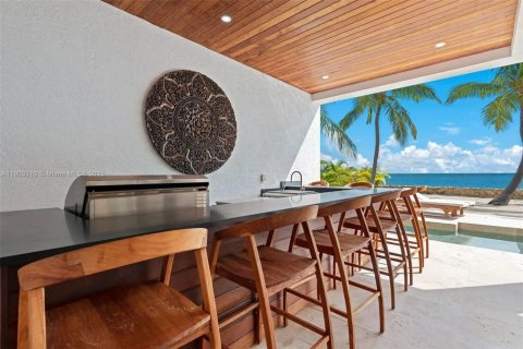 House in Key Largo, Florida 3 bedrooms, 233.28 sq.m. № 1954923 - photo 17