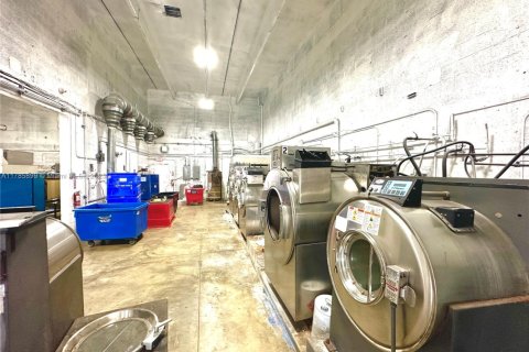 Immobilier commercial à vendre à Opa-locka, Floride № 1960627 - photo 4