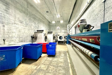 Immobilier commercial à vendre à Opa-locka, Floride № 1960627 - photo 9