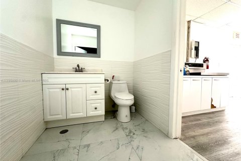 Immobilier commercial à vendre à Opa-locka, Floride № 1960627 - photo 3