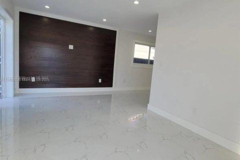Casa en venta en Sweetwater, Florida, 4 dormitorios, 157.47 m2 № 1857472 - foto 14